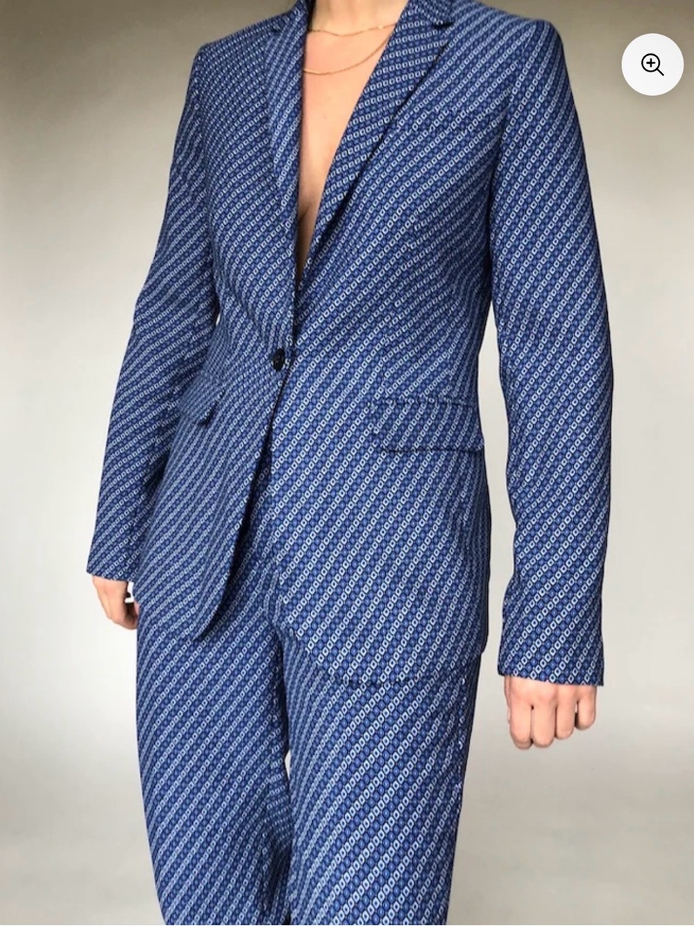 Banana Republic Navy Blue Patterned Women's Blazer and matching pants.